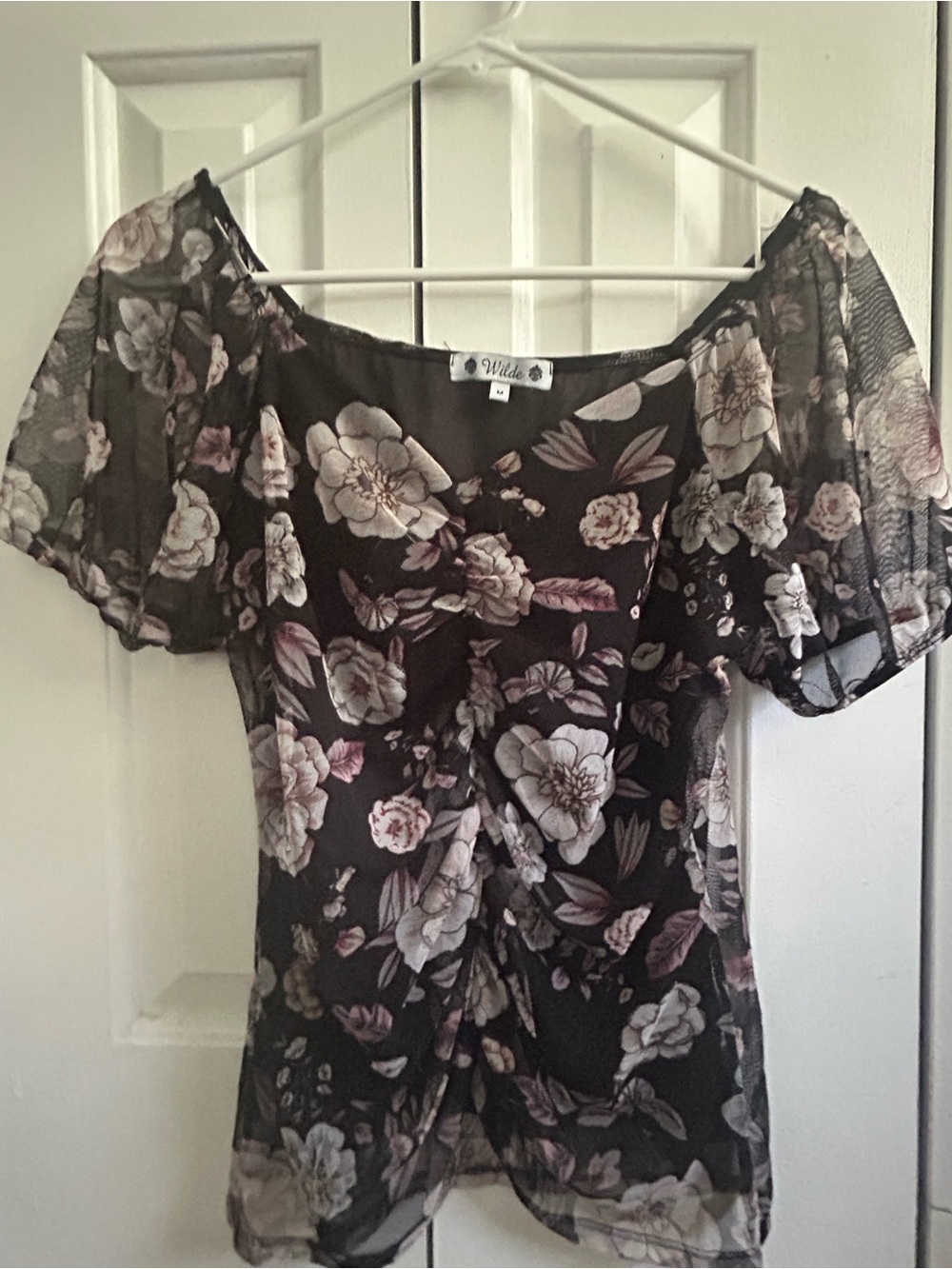 WILDE Black Floral Sheer Short-Sleeve Women's Top